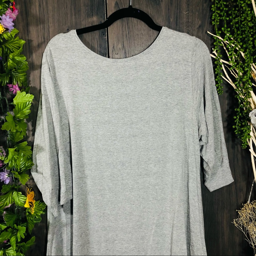 🌸5/$25🌸 NWOT Grey Quarter Sleeve Basic Flowy Top Size XL - Picture 13 of 15